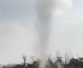 成都出现罕见龙卷风！气象专家辟谣：其实是尘卷风 ！