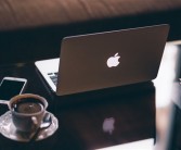 MacOS 26 Bug致显示器闪烁：官方多次更新问题反而更糟！ 