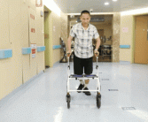 国内首例闭环脊髓神经接口植入手术成功！截瘫患者重新自主行走！