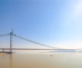 世界最大跨度四主缆悬索桥合龙：33万公里钢丝可绕地球8圈 ！