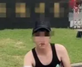 博主初中门口接女友放学?假的 该男子已被行拘！