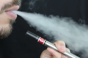 新研究：一次性电子烟比传统香烟毒性更大！