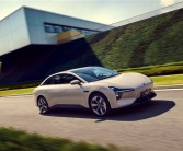 翻倍没跑了 小鹏汽车2025年交付有望突破44万辆 ！