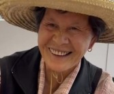 诸暨网红麻糍奶奶遇车祸去世：儿子已为她办理死亡证明 !