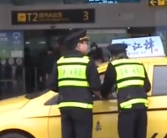 的哥绕道35公里多赚80致乘客误机 执法人员处理结果来了！