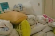 男子200万建洋房被爸妈塞满农作物 哭笑不得！