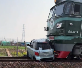 一老头乐逼停火车：驾驶员奇迹生还！