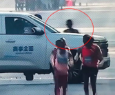 大连马拉松中国选手冲刺时被车挡住 组委会向选手和观众致歉！
