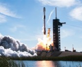 SpaceX猎鹰9号发射9+吨重卫星：史上第379次回收成功！