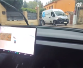 特斯拉FSD欧洲实测：窄路会倒车回方向 比老司机还丝滑 ！