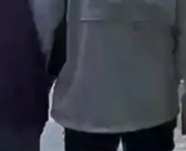 杭州77岁儿子每天陪101岁母亲散步  网友纷纷表示好羡慕他们的母子情！