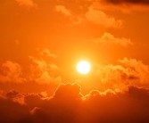 “炎”值爆表！广东深圳地表温度超50℃：4级高强度紫外线辐射！