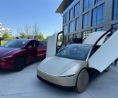 能否按时上市：特斯拉重新申请新“Tesla Robotaxi”商标！