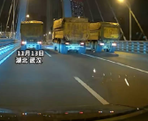 涉嫌扰乱公共秩序、妨碍公共安全！三辆渣土车高架并行被交警处罚