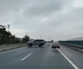 高速上掉头吓得小车紧急闪避 司机：我以为自己逆行了 赶紧纠错 ！