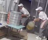 浙江一早餐店老板触电 妻子抄起油桶砸丈夫获网友好评！