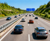 货车龟速行驶后车追尾司机死亡！交警提醒：开车不是越慢越安全 ！