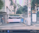 问界M9车主下地库误踩油门差点撞升降杆 小艺：请抬脚！