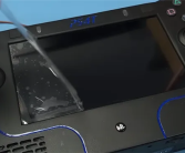 大神爆改PS4成掌机！可续航90分钟！