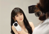 美女产品经理晒魅族Note 16定妆照：纯白机身 八边形镜头吸睛！