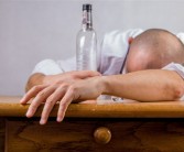为何年龄越大喝完酒越累 专家给出喝酒的正确方式!