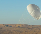 5000平方米世界之最：中国超级风筝上天发电 ！