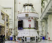 50多年来首次！美载人绕月任务飞船完成与火箭对接！