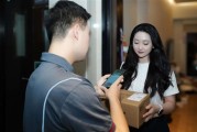 天猫618 3C国补首单送达：东莞小姐姐买了一部手机！