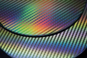 微软自研AI芯片遇挫：转推过渡芯片迎战NVIDIA！