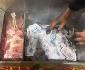 夫妻开车回家：装6万现金铁箱掉路上！