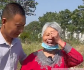 老师跳河救人满身泥回校上班 具体啥情况