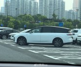 35万级家用纯电SUV 理想i8实车内饰首次曝光：比较眼熟！