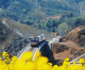 中国最短的火车见过没：只有两节车厢 被称“双节棍”！