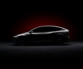 大六座来了！特斯拉Model Y L外观正式公布：预估售价40万 尾标亮了！