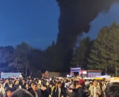 景区表演火焰山结果真着火了 起初大家以为特效！