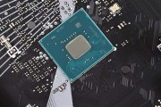 国产半导体突破！成都华微发布自主数模转换器芯片：高端雷达、仪器等比肩欧美！