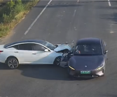 十字路口小米SU7被日产天籁拦腰横撞：责任判了 ！