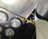 女子开浴霸洗澡突然起火 不要边取暖边换气 ！