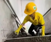35岁女子在香港做泥瓦工月入10万 每天除了工作还是工作！