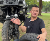 30万的宝马摩托骑了800公里车胎严重磨损 车主背着半条轮胎飞到意大利维权 !