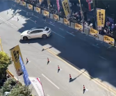 比亚迪在贵州村GT杀疯！腾势Z9GT原厂无改装 上演疯狂极限漂移 ！