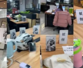 女子称遭遇职场霸凌办公桌贴满钟馗 背后真相是什么？