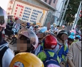 官方回应要求小学生戴头盔上下学：坐电瓶车、摩托车须戴头盔！