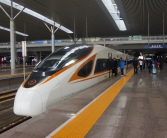 今年春运老年人可以电话订票！仅受理满60周岁及以上旅客 ！