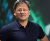 黄仁勋焦虑！为何英伟达首度将华为列为重要对手：后者技术强、国产替代！