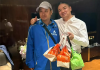 刘强东检查工作住酒店 点外卖给小哥1000元小费并合影！
