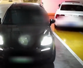 车位被占男子直接砸烂占位车：赔偿1万获得谅解！