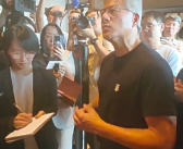 4万亿美元CEO用啥手机 黄仁勋晒机：纯正的安卓系统 非常简洁干净！