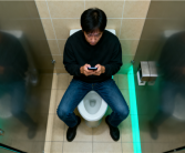 1个月14次如厕超1小时被解雇 员工索赔32万多：法院判了 ！