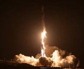 SpaceX再发射13颗可直连手机的星链卫星：每颗重达875公斤！